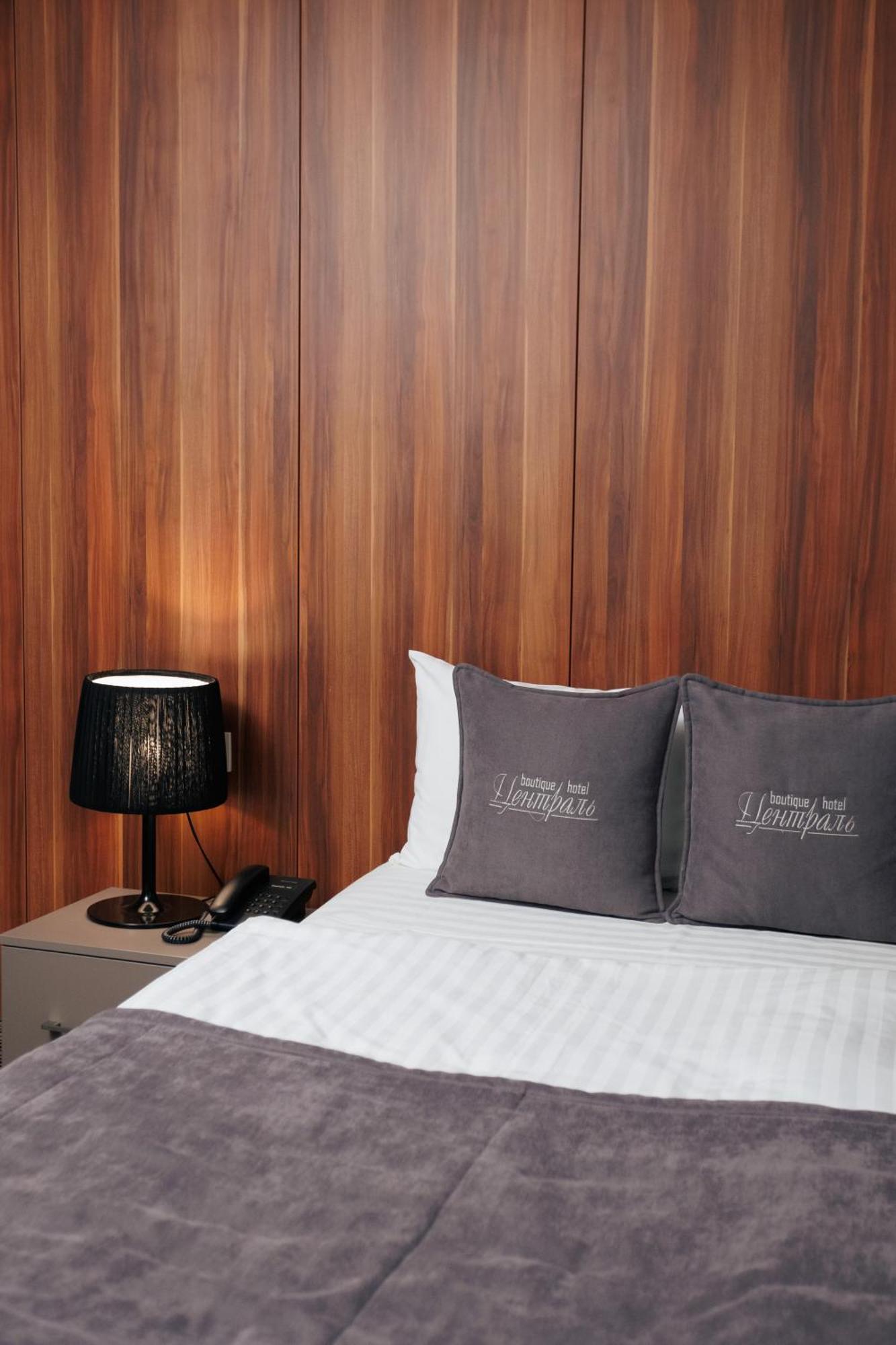 Boutique Hotel Central Ровно Экстерьер фото